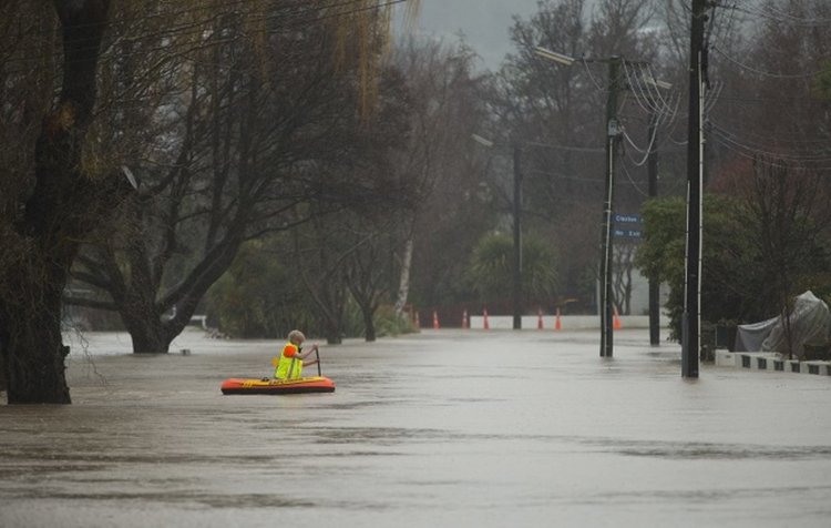 Армията помага в Нова Зеландия заради зимна буря