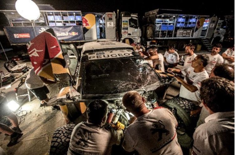 PEUGEOT триумфира на "Пътят на коприната"