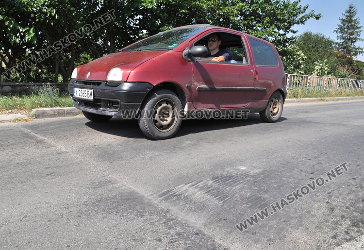 Шофьори: Легналите полицаи в Хасково ниски и излишни или високи и опасни