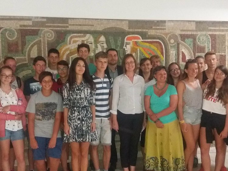 Зам-кметът Захариев поздрави унгарските младежи от побратимения на Смолян Кишпещ