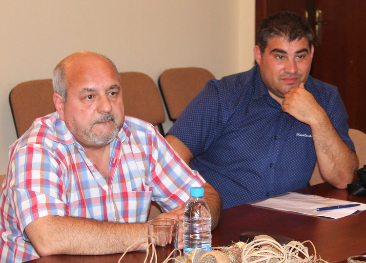 Областният стяга институциите за борба с пожарите