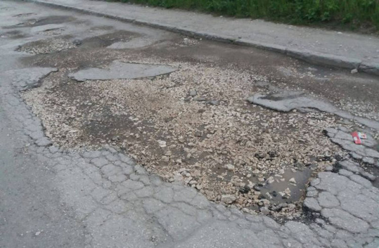 Кърпят улиците в хасковските села с 416 бона