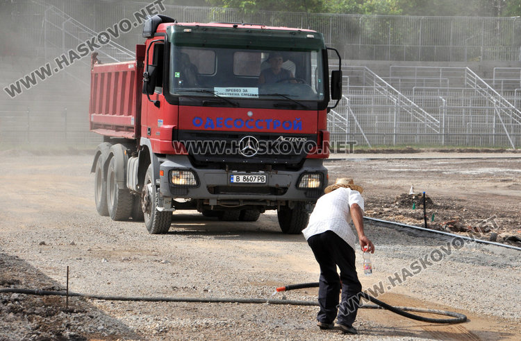 Две аварии на стадион „Хасково“ оставиха без вода Младежки хълм