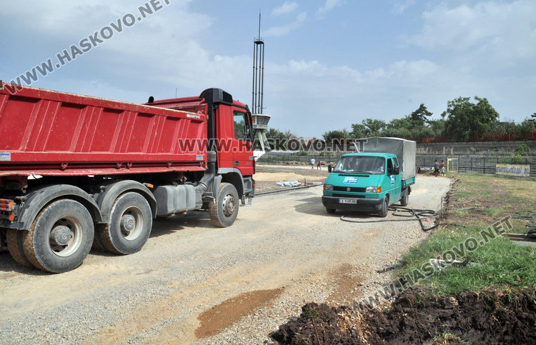 Две аварии на стадион „Хасково“ оставиха без вода Младежки хълм