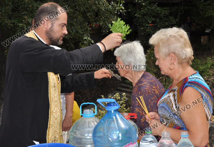 Кметове и общински съветници на курбана за св. Анна в Тракиец