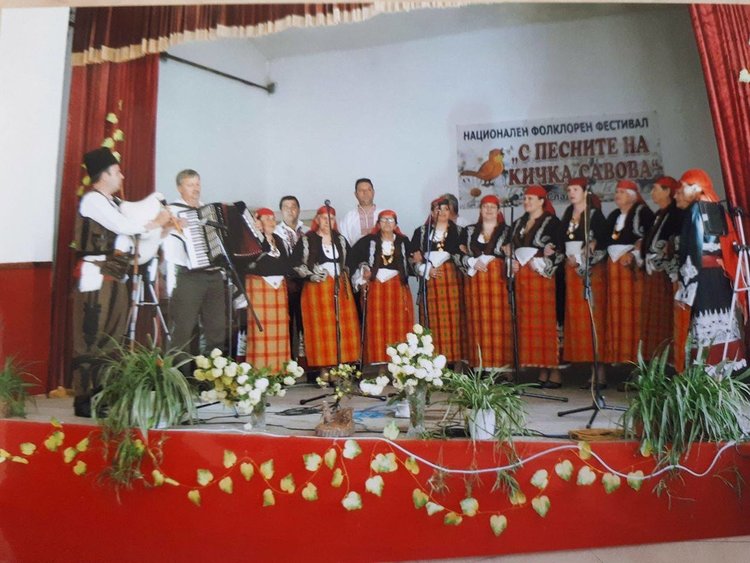 Фолклорната група на серафимовци с грамота от национален фестивал, провел се в Габрово