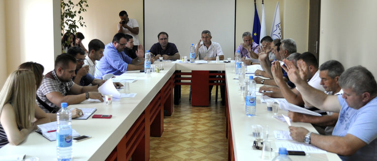 Община Минерални бани остава с 2 средищни училища, побратими се с Малтепе