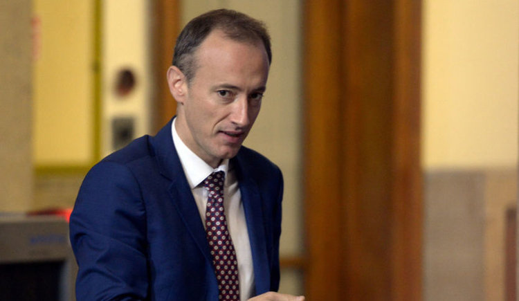 Министърът на образованието и науката Красимир Вълчев - Българите в чужбина ще може да учат дистанционно езика