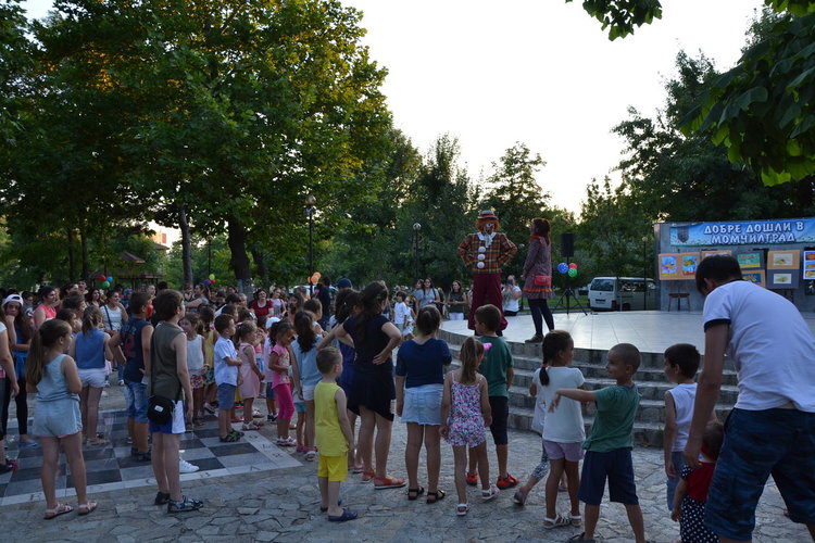 С много настроение премина детския празник за децата на Момчилград