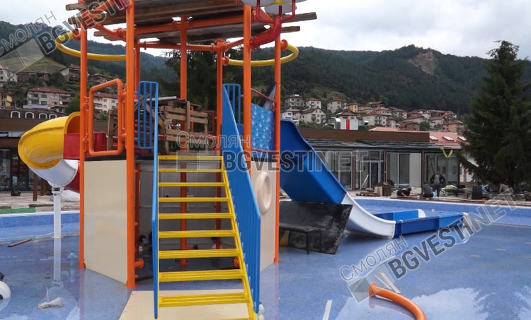 Със заря и водосвет днес откриват аквапарка в Девин