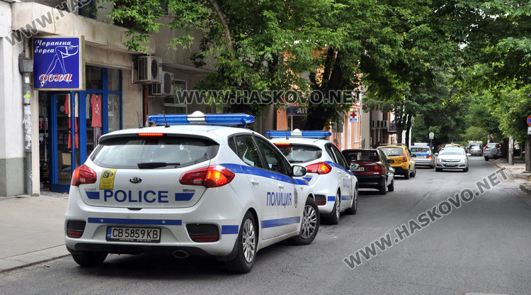 Профуча едно голямо АУДИ и изпревари на непрекъсната лента. Е, и?