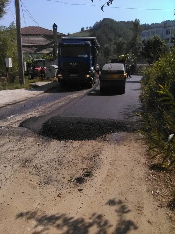 Положиха нов асфалт и в Падина