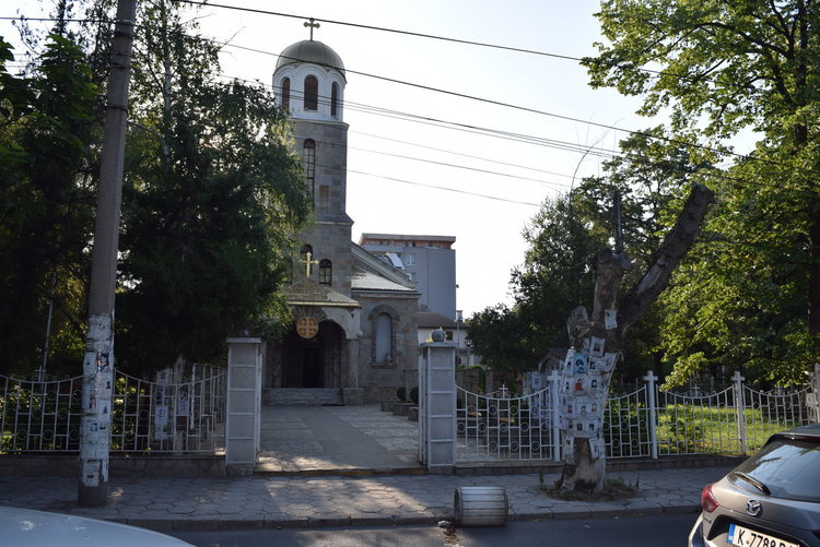 Вандали поругаха храма „Св.Георги”