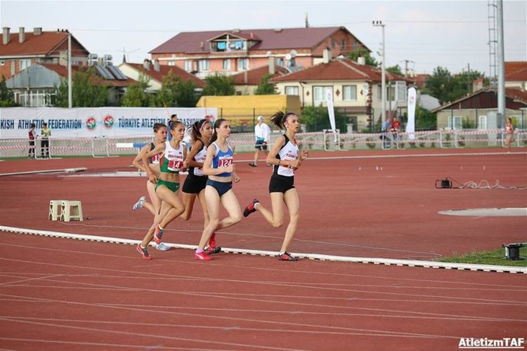 Треньорката на Лили: Изисквам според възможностите ѝ, а те са големи