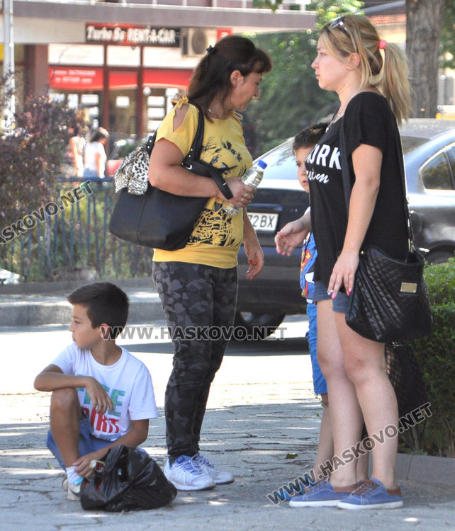 Кърджалийско Ауди удари Пежото на майка с дете