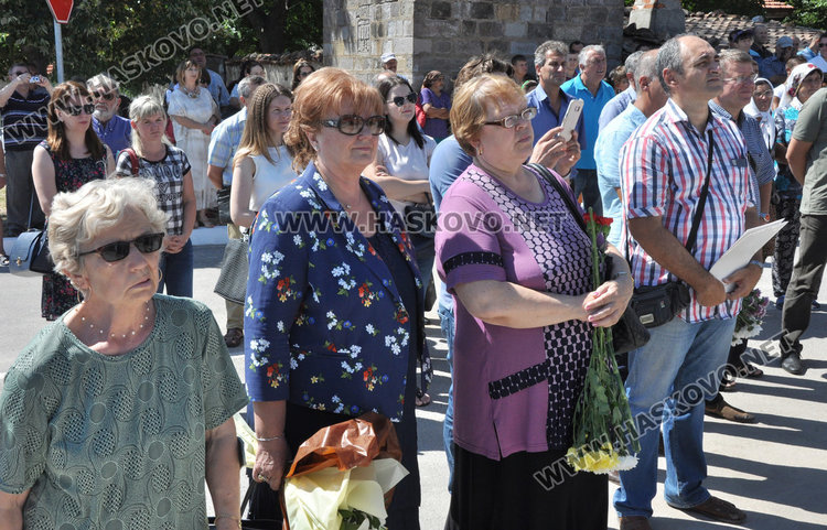Кметът на Баните Искендер откри паметник на Ботев и Левски в Спахиево