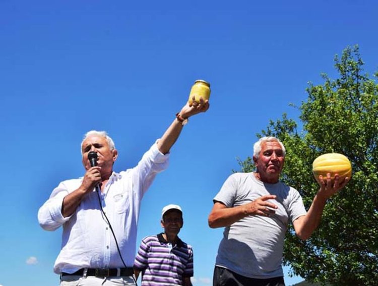 Молебен за дъжд събра стотици в местността „Яйля“ над Русалско