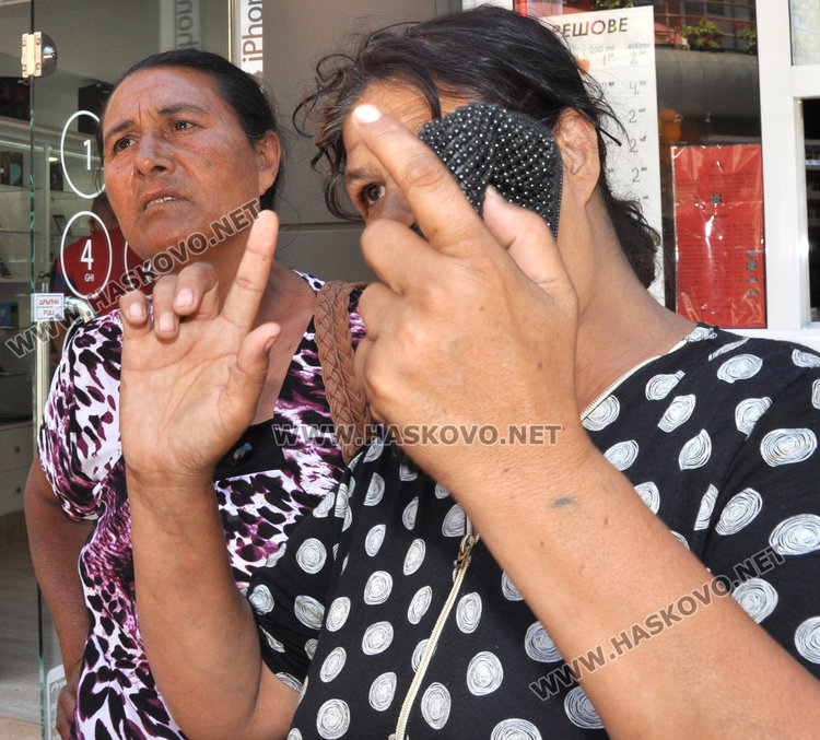 Семейство ще съди общината за изваждане от общинско жилище