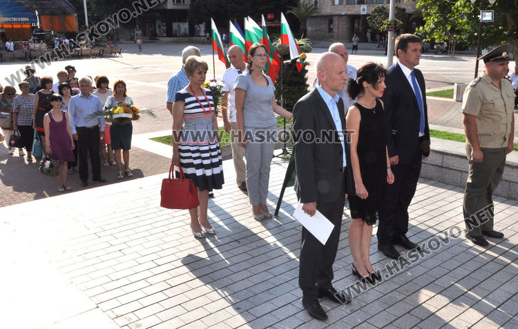 Общественици и граждани почетоха Илинденско-Преображенското въстание