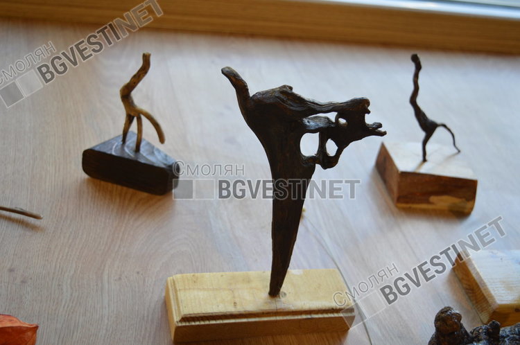 Елена Добрева-творец, планинар и  учител по съдба откри изложба с "душа"