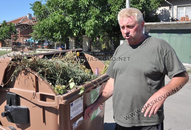Жалваха се от препълнени контейнери в „Болярово“