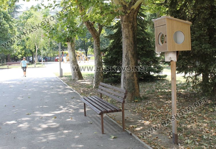 Заредиха с четиво къщичките за книги в Димитровград