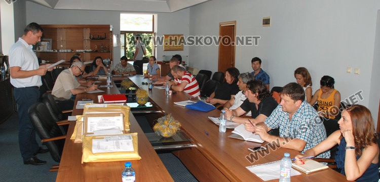 130 фирми искат да санират 11 блока в Хасково