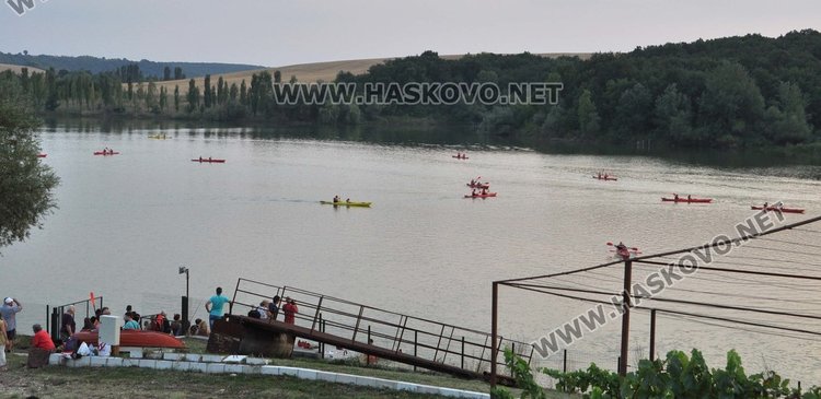 Осветиха каяците на българо-руската регата за 140-годишнината от боевете на Шипка