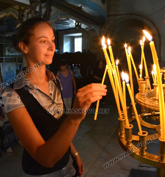 На Преображение Господне небето се отваря, освещават първото грозде