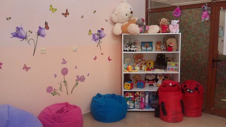 Зала за игри оборудваха в център "Дъга" от дарения