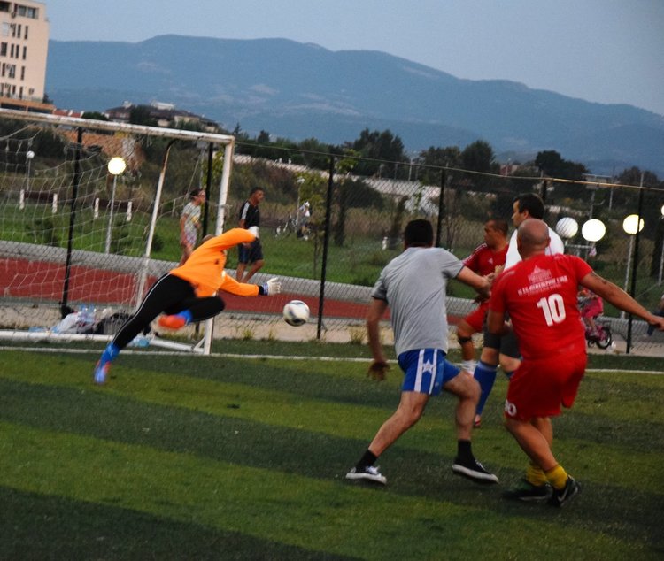  „Докторите“губят от по-млади