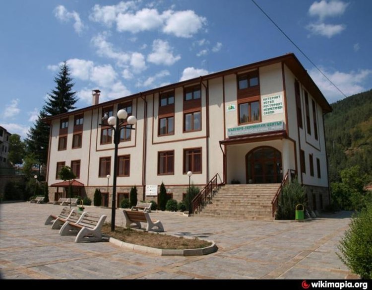 Бюрото по труда в Смолян обучава безплатно за атрактивни професии, плаща и стипенднии