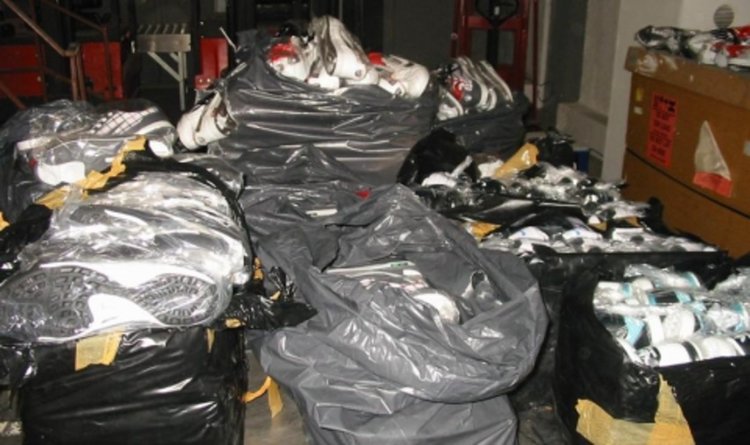 Спипаха стотици дрехи ментета в Козлец