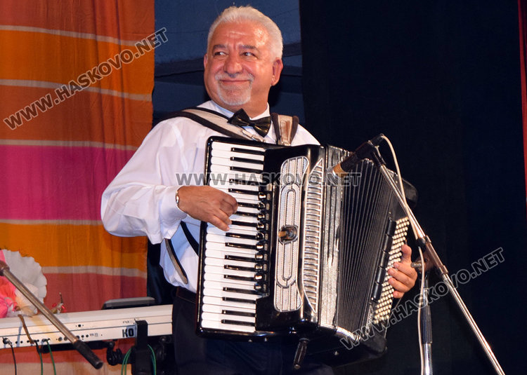 Нешко Нешев