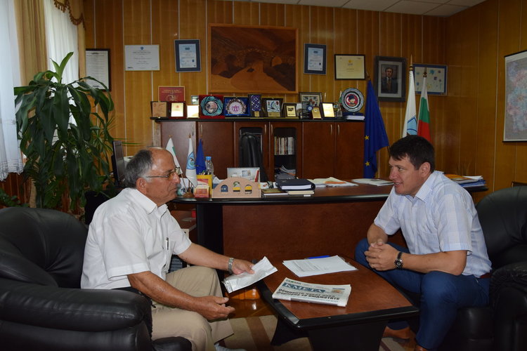 Голям интерес към приемния ден за граждани на кмета Ресми Мурад 