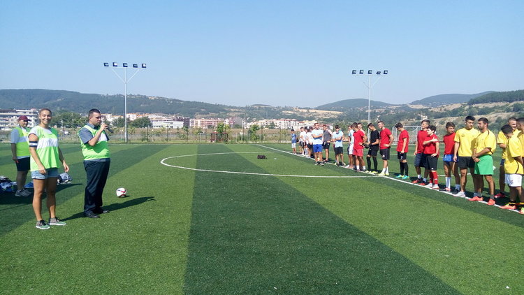 Никола Чанев нанесе първият удар в младежки футболен турнир в Кърджали