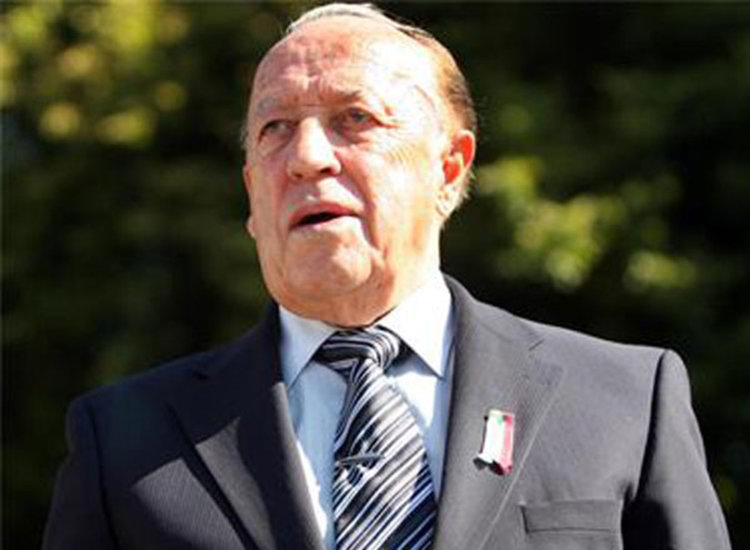 Библиотеката в Дебър получи дарение 20 тома на Петър Константинов