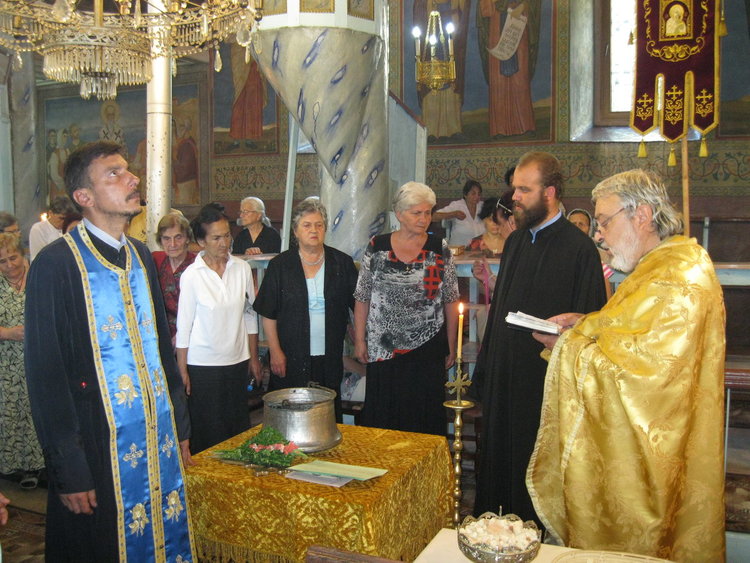 Празничен водосвет и литургия в църквата "Успение Богородично" в Смолян