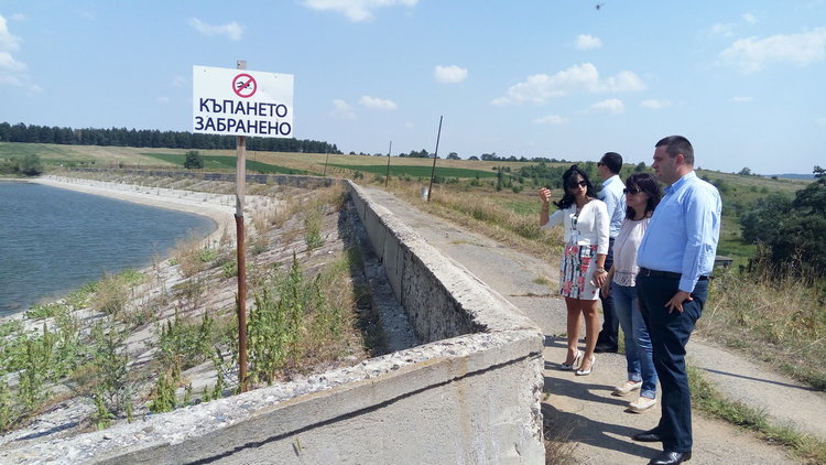 Инспектираха язовири на „Напоителни системи”,гледаха ги под лупа