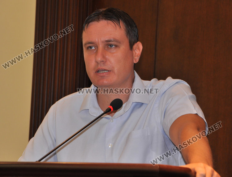 Плащаме отгоре 400 бона за ремонта на школата, ама догодина