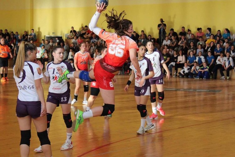 Да покажем, че сме един отбор, да помогнем на Маринела