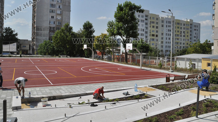 Плащаме отгоре 400 бона за ремонта на школата, ама догодина