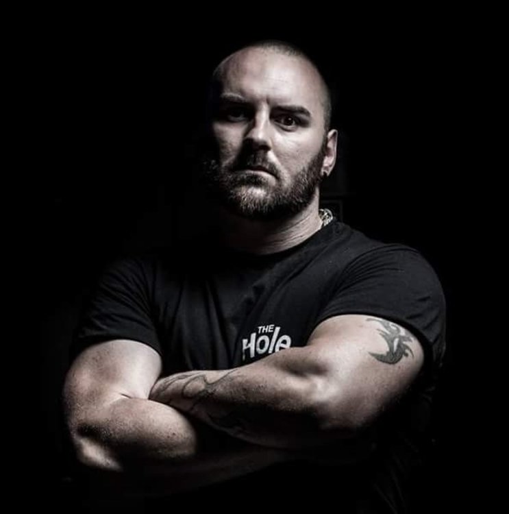 Никола Стоев