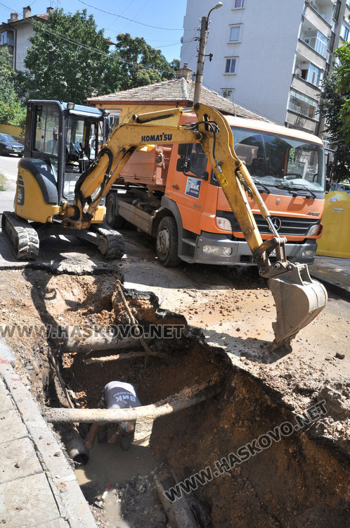 Телефонът за аварии на ВиК прегря, центърът на града без вода днес