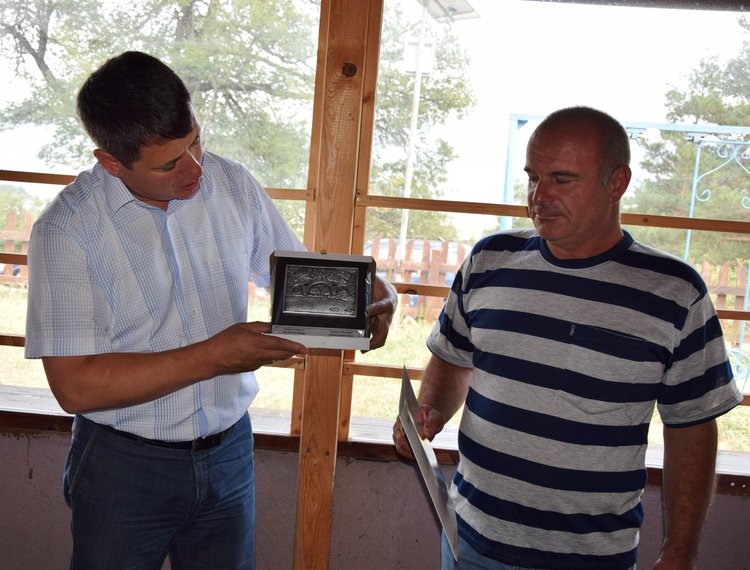 Ресми Мурад събра селските кметове на работна среща,юбилярът Недко Узунов почерпи