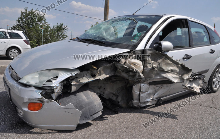 Пловдивчанин нацели хасковска кола при изпреварване на мотоциклет