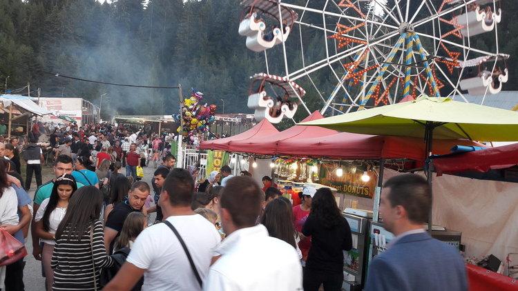 Кметът на Доспат на празника на града: Чакаме асфалт за всички улици в Общината