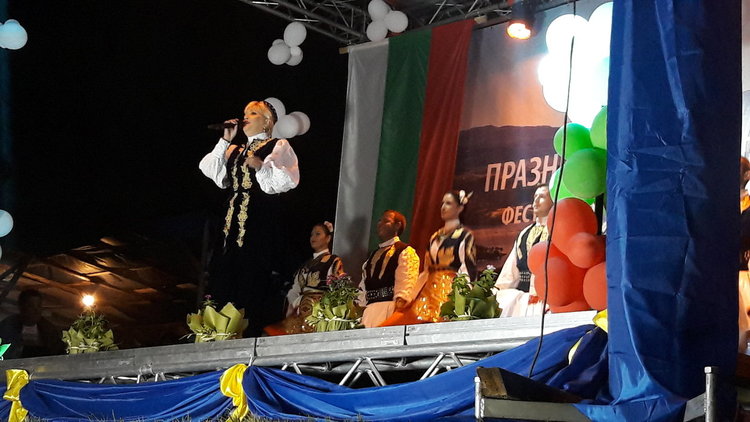 Кметът на Доспат на празника на града: Чакаме асфалт за всички улици в Общината