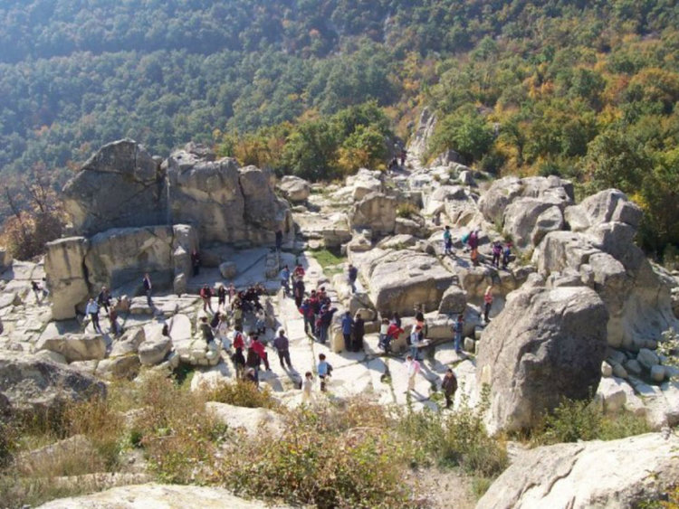 Увеличават се чуждестранните туристи през летния сезон, предпочели да посетят Перперикон