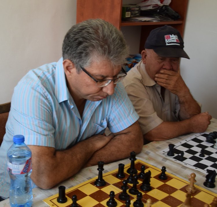 Очният специалист Еркин спечели шахматния турнир в Чубрика